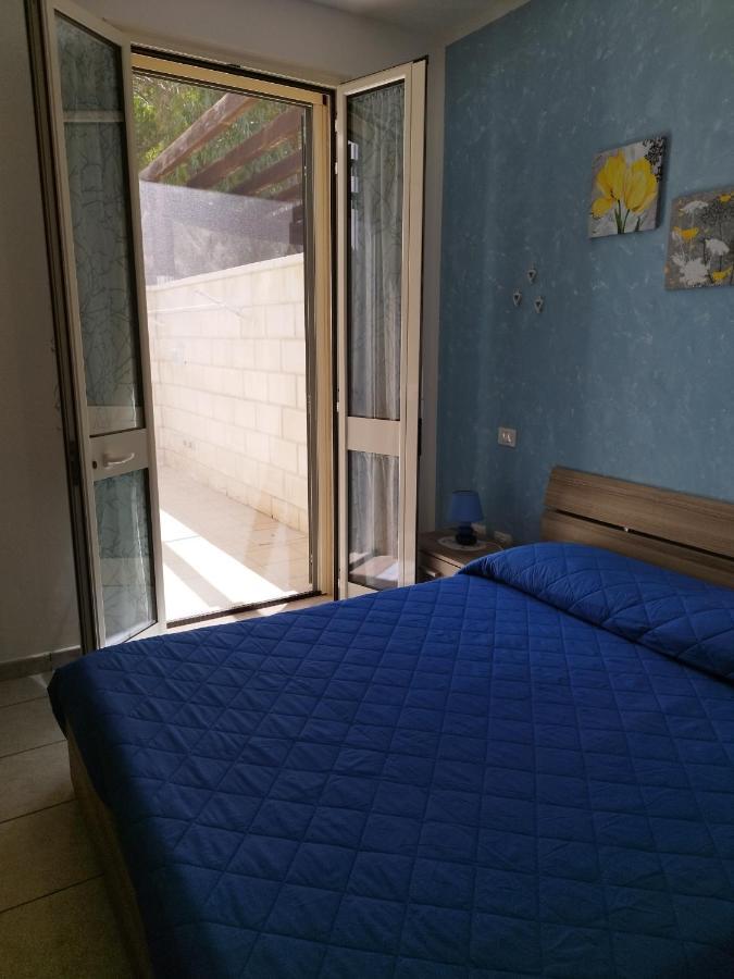 Casa Vacanze Il Sorriso Di Emi Torre Suda Exterior photo